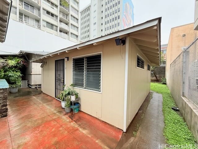 1119 Young Street Property Photo 7
