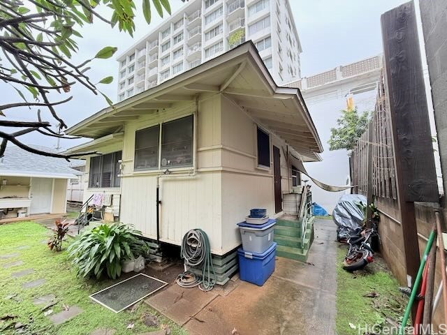 1119 Young Street Property Photo 12