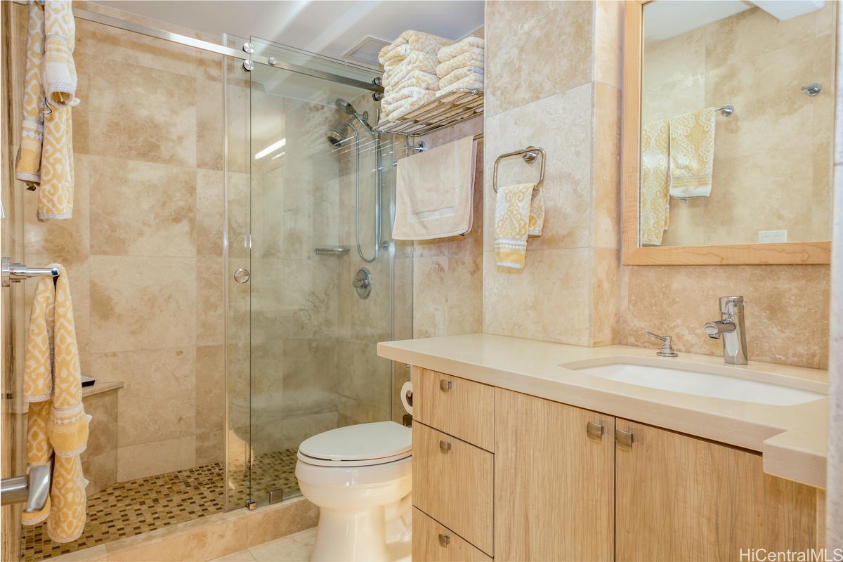 2427 Kuhio Avenue 2408 Property Photo 4