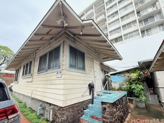 1119 Young Street Property Photo 2
