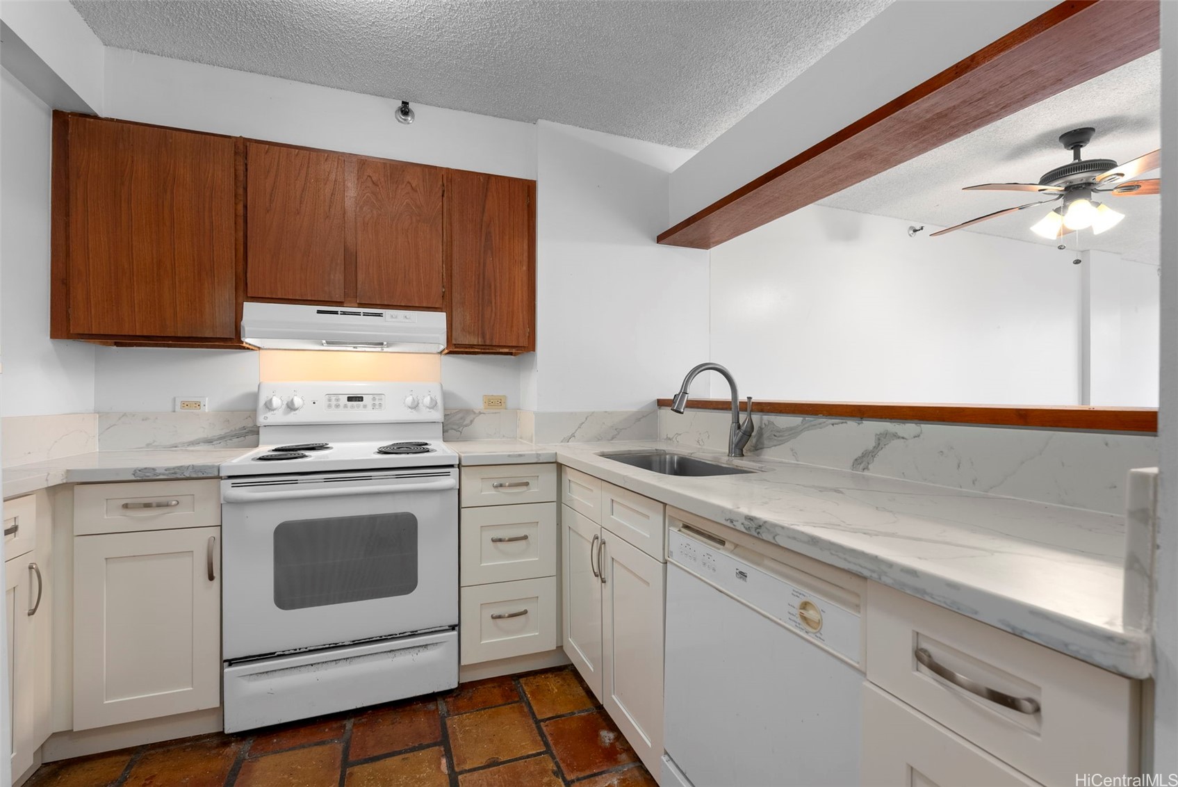 322 Aoloa Street 309 Property Photo 6