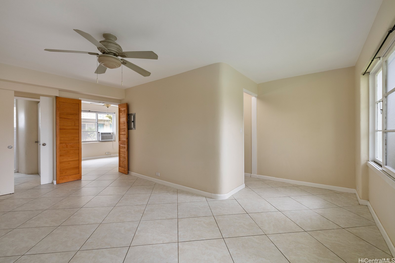 1627 Ala Wai Boulevard 104 Property Photo 3