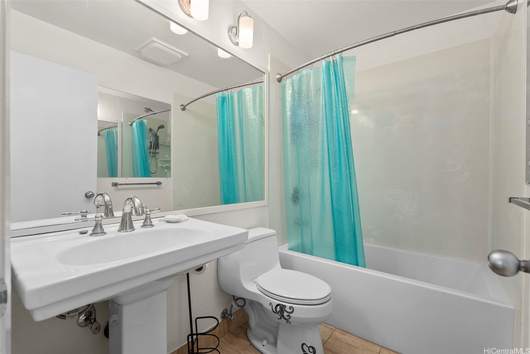 7007 Hawaii Kai Drive H24 Property Photo 23