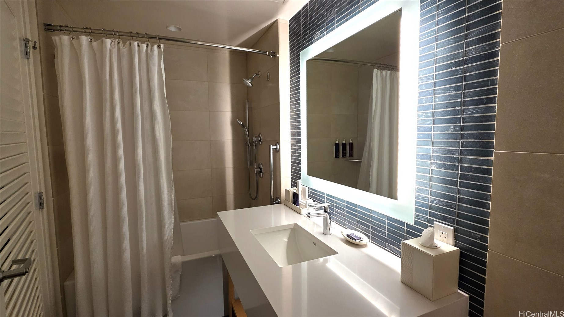 1390 Kapiolani Boulevard 3704 Property Photo 11