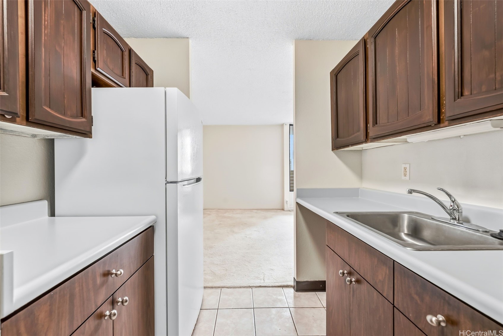 2092 Kuhio Avenue 1506 Property Photo 1