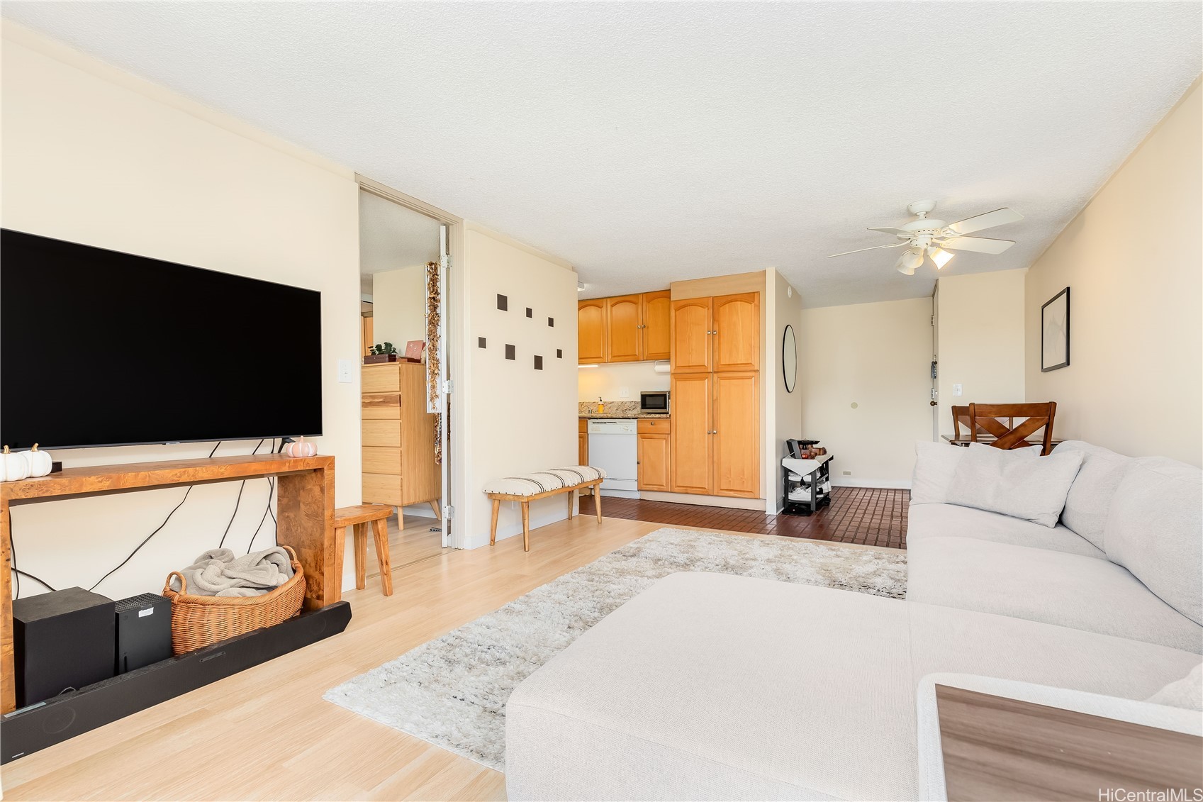 1720 Huna Street B/ph9 Property Photo 4
