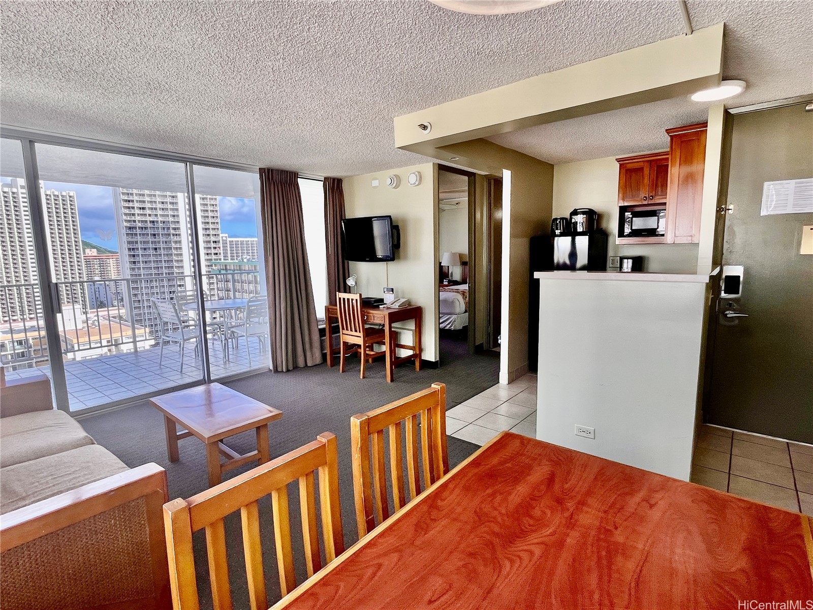 2427 Kuhio Avenue 2207 Property Photo 3
