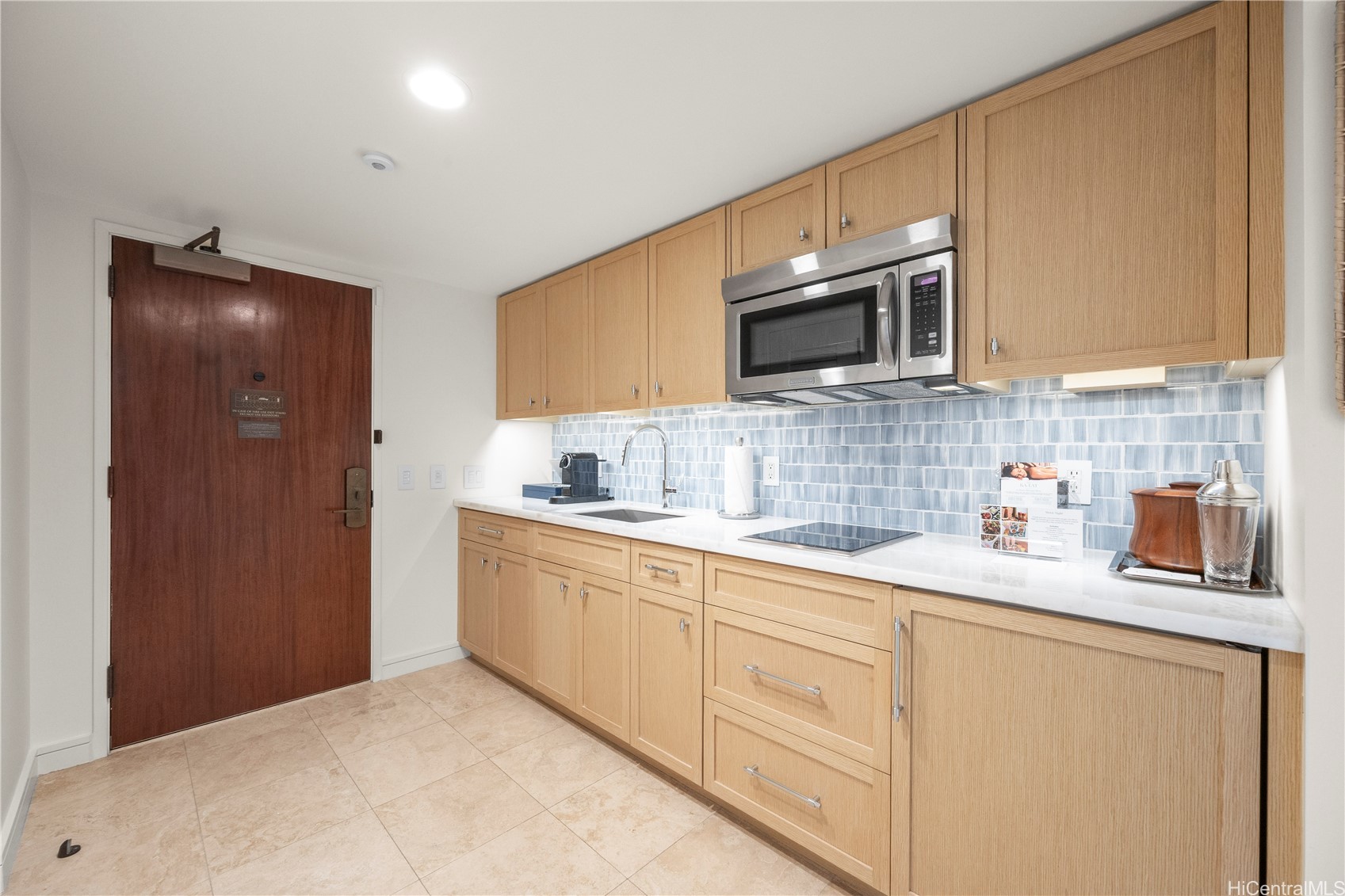223 Saratoga Roads 807 Property Photo 16
