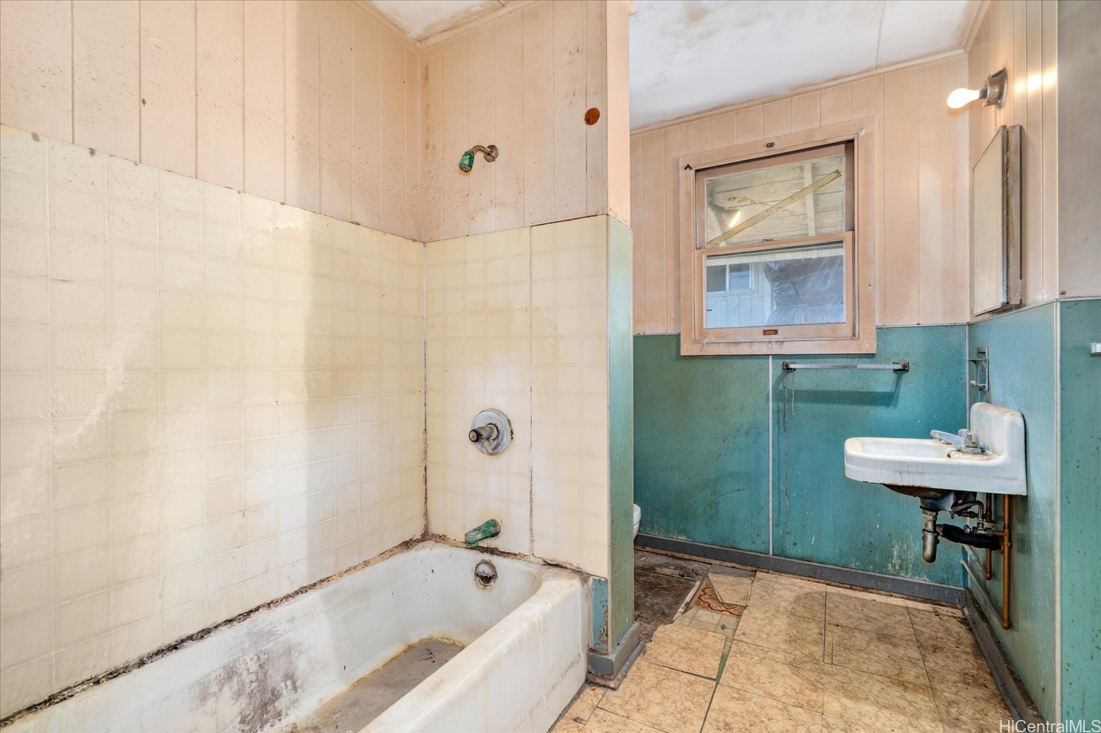 1929 Hanu Lane Property Photo 7