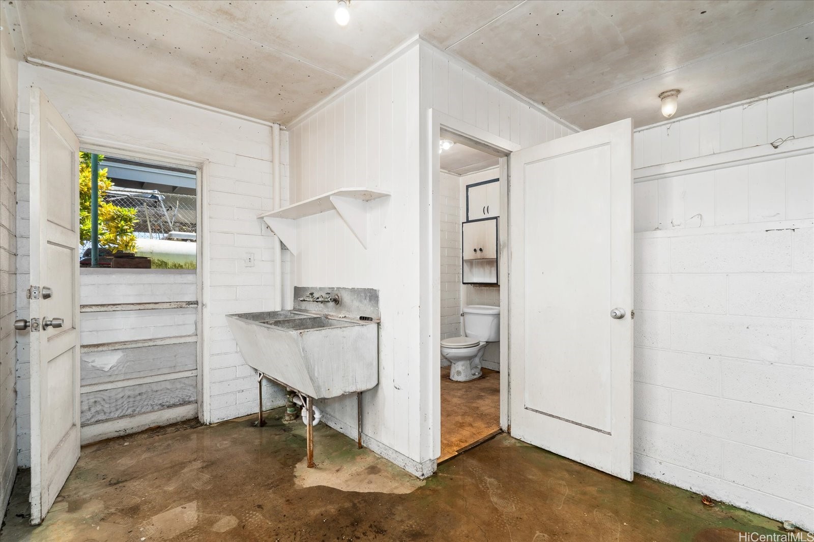1929 Hanu Lane Property Photo 14