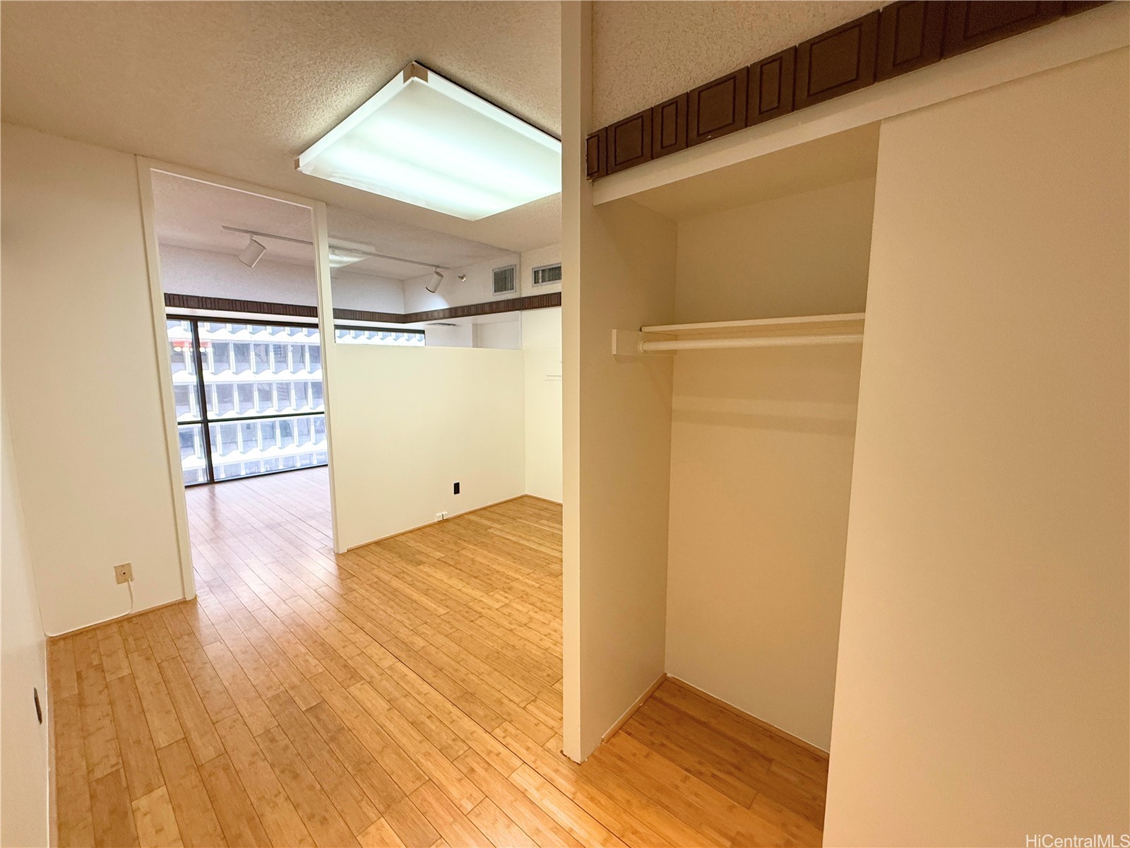1188 Bishop Street 1301 Property Photo 5