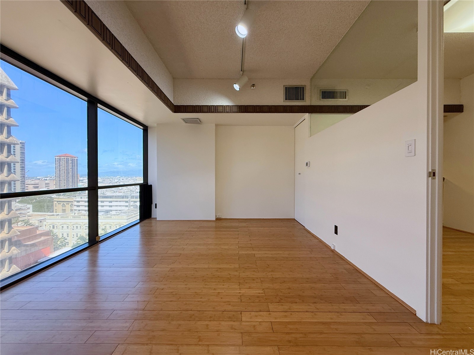 1188 Bishop Street 1301 Property Photo 10