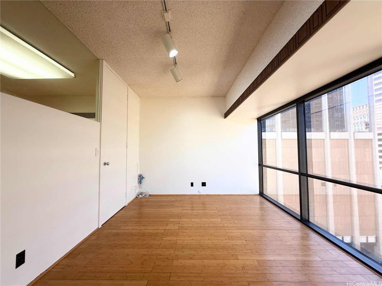 1188 Bishop Street 1301 Property Photo 11