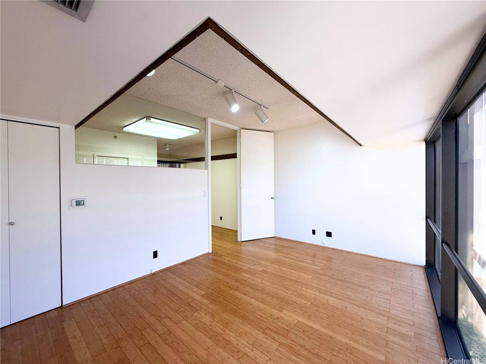 1188 Bishop Street 1301 Property Photo 13