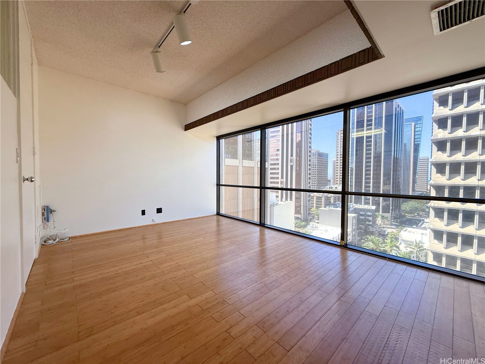 1188 Bishop Street 1301 Property Photo 15