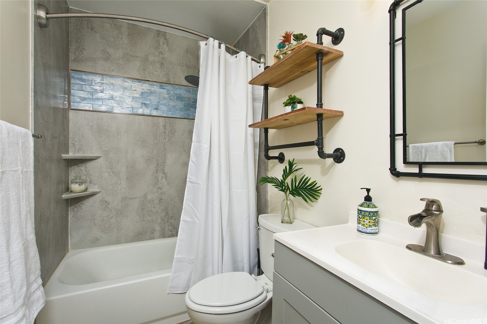 3045 Ala Napuaa Place 710 Property Photo 11