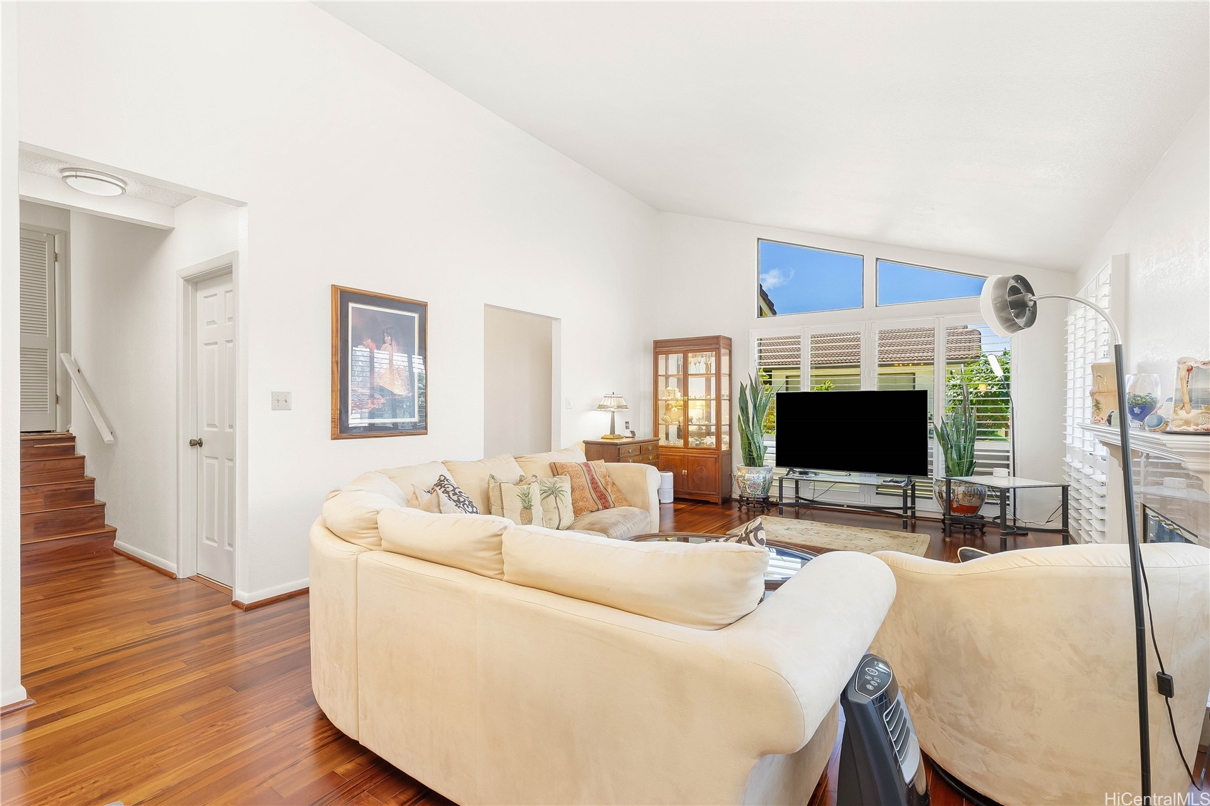 98-1421 Onikiniki Place 5 Property Photo 4