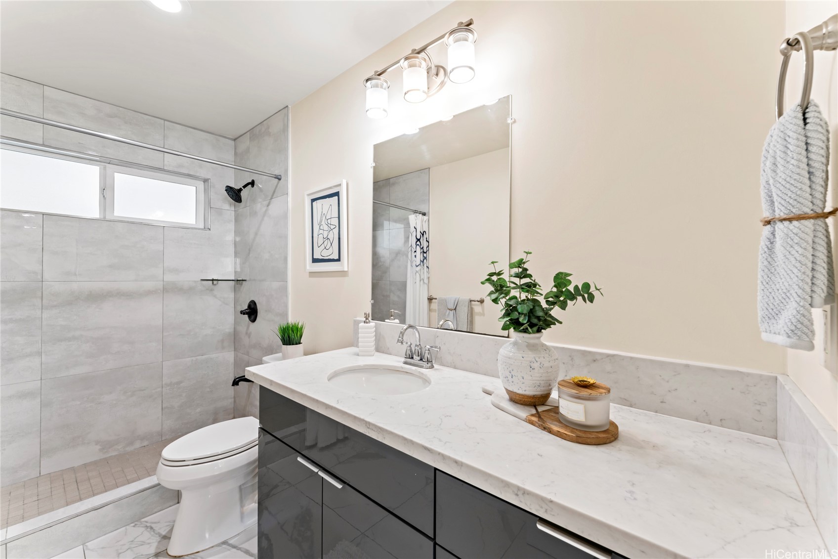 928 9th Avenue C Property Photo 8
