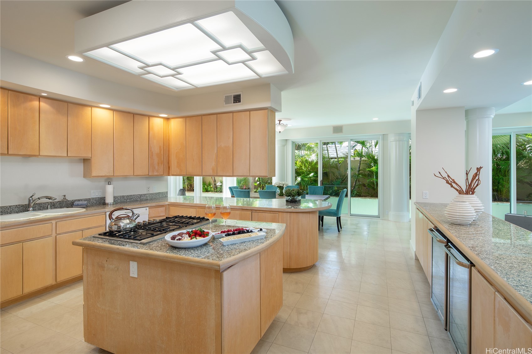 4343 Kahala Avenue Property Photo 5