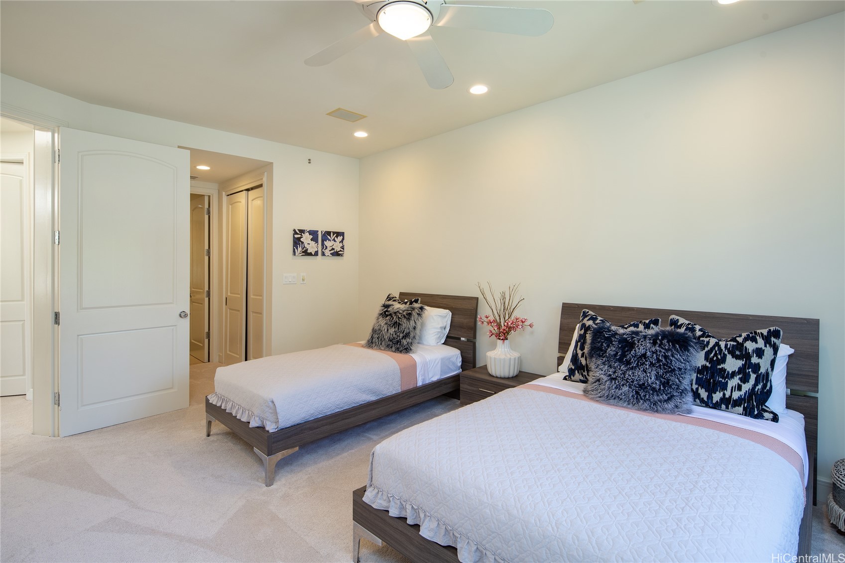 4343 Kahala Avenue Property Photo 14
