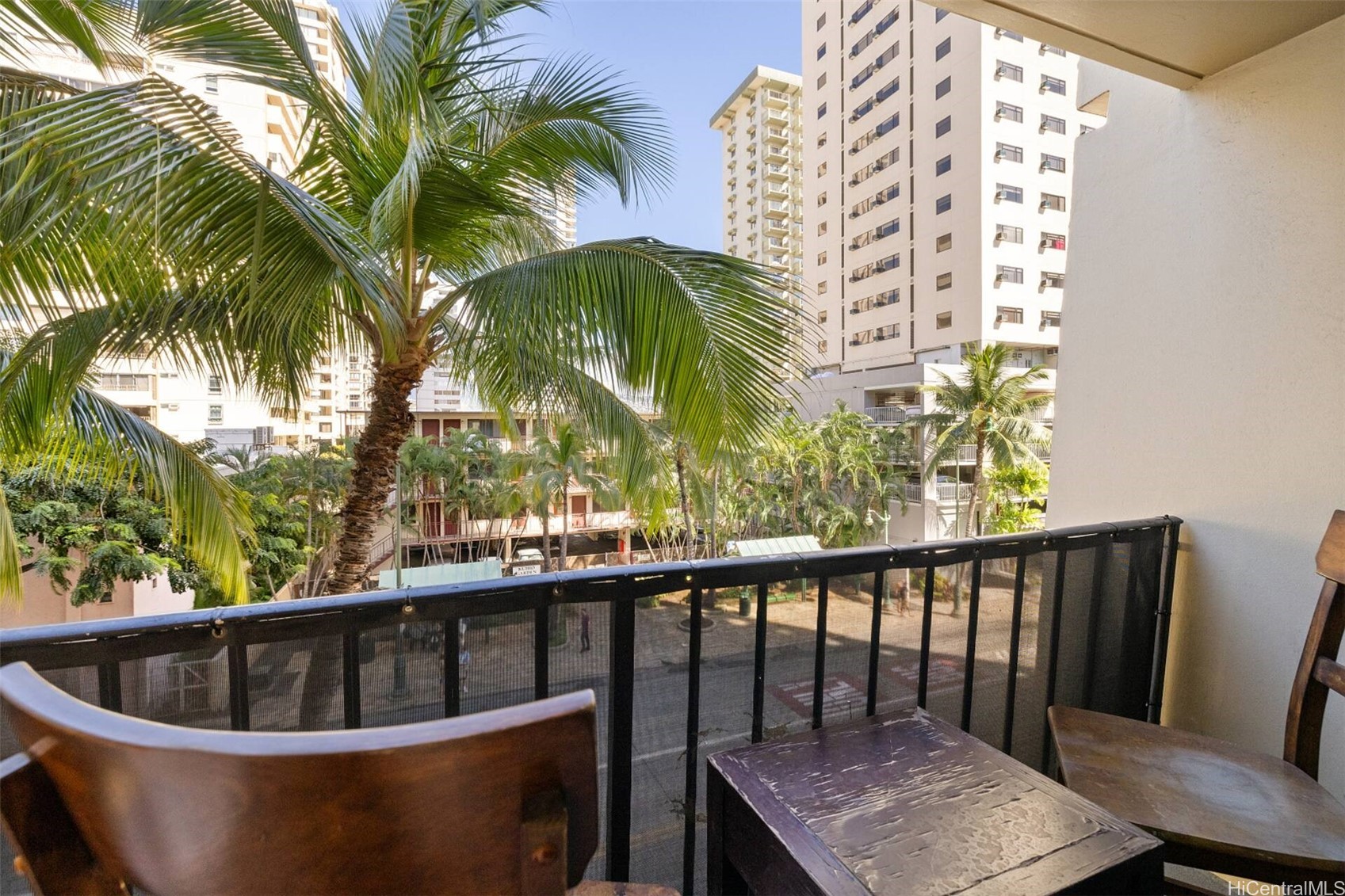 2425 Kuhio Avenue 404 Property Photo 7