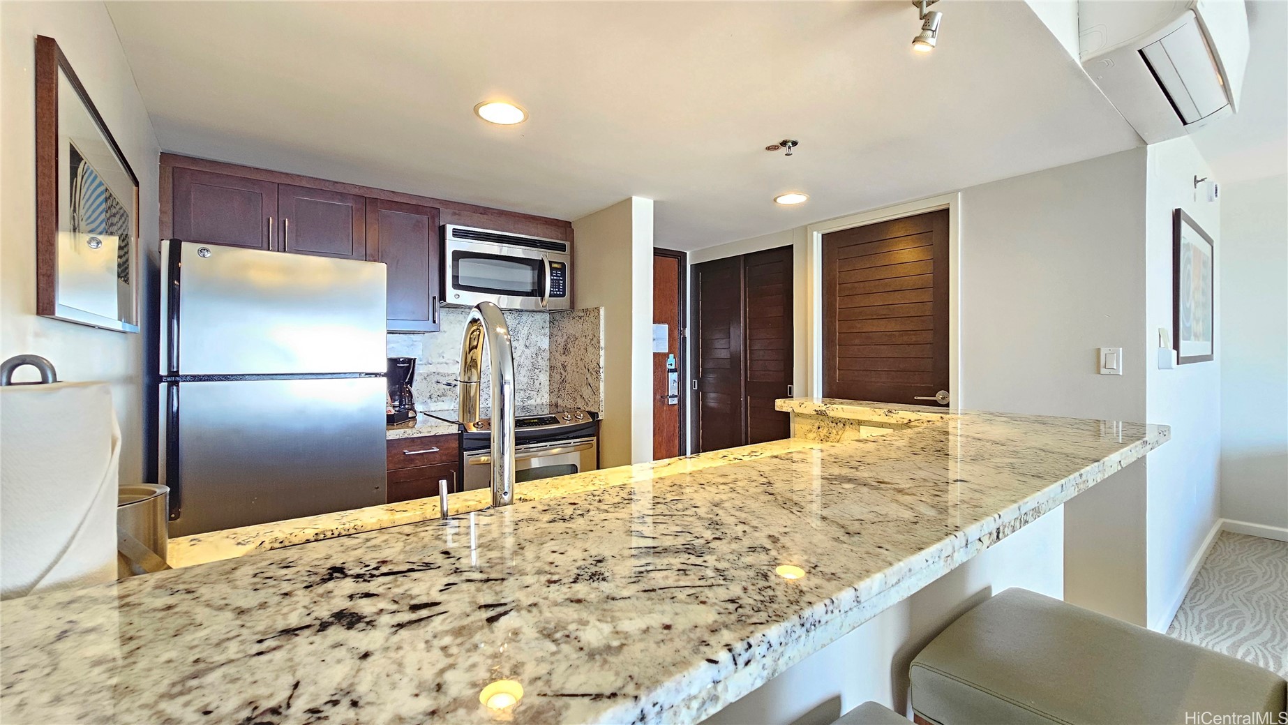 1777 Ala Moana Boulevard 2302 Property Photo 8
