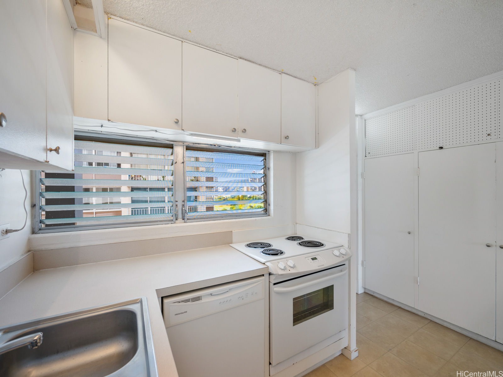 2421 Ala Wai Boulevard 1202 Property Photo 22