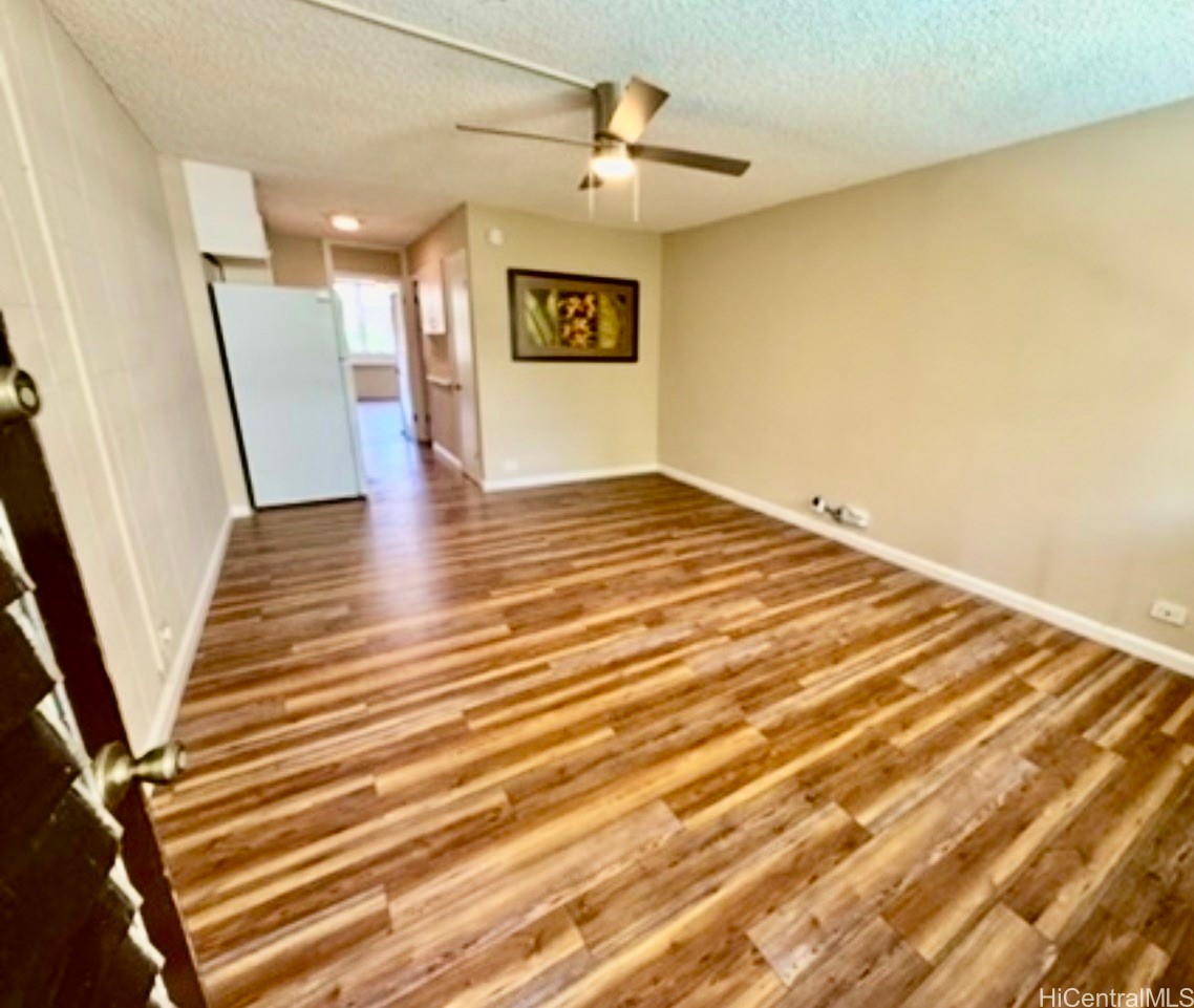 425 Ena Road 302B Property Photo 1