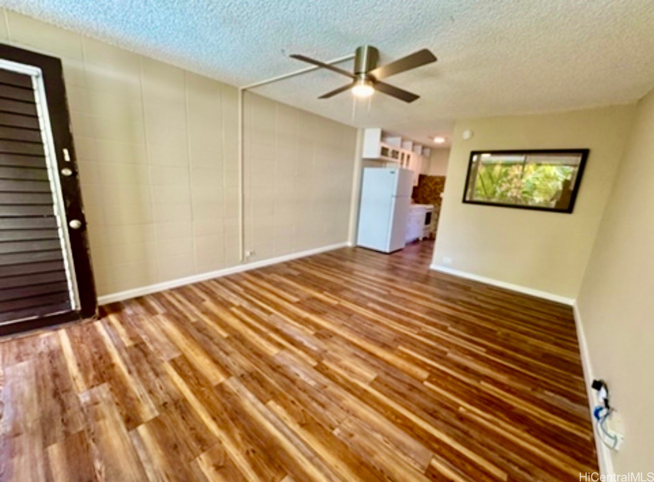 425 Ena Road 302b Property Photo 2