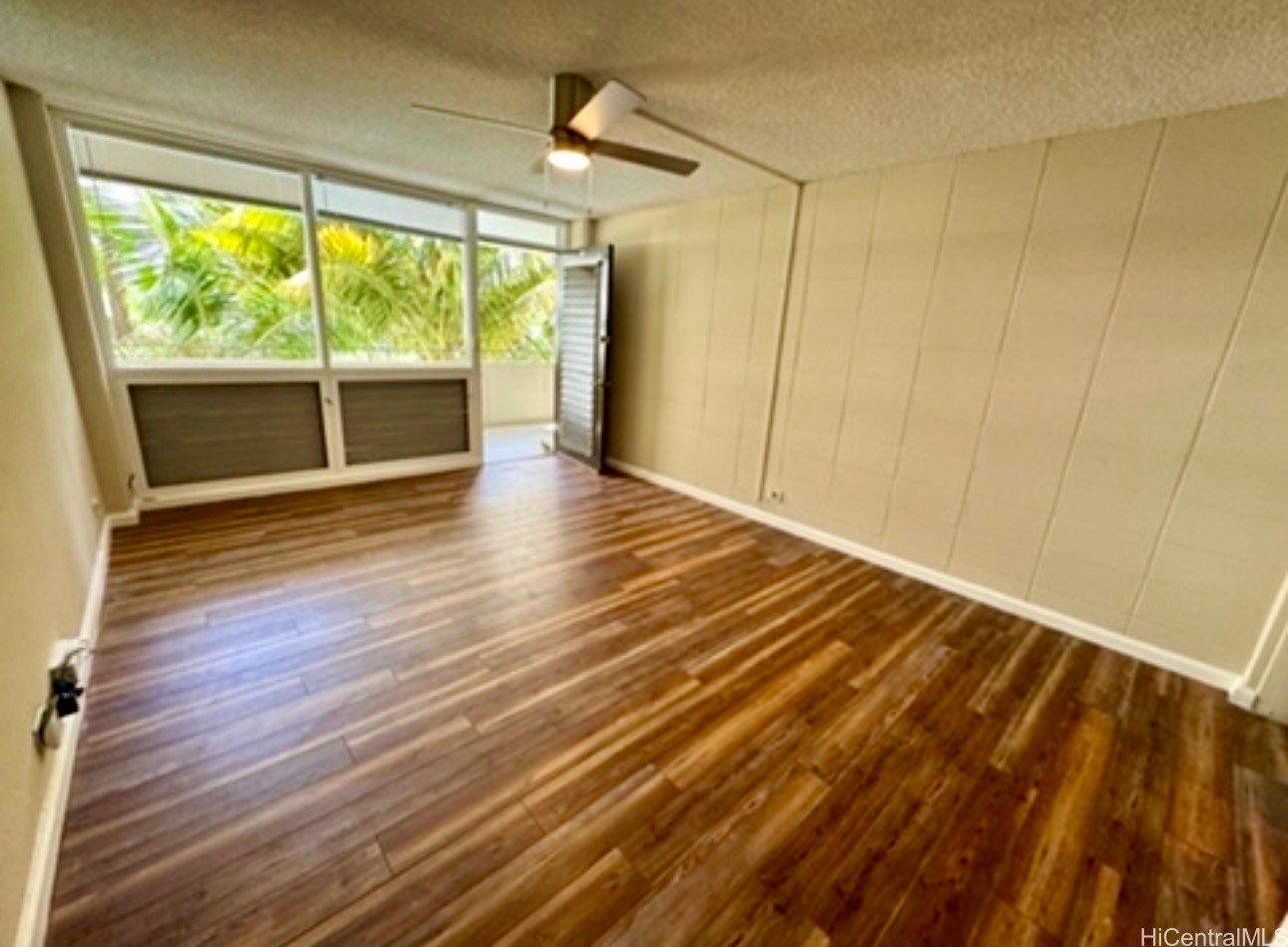 425 Ena Road 302b Property Photo 5