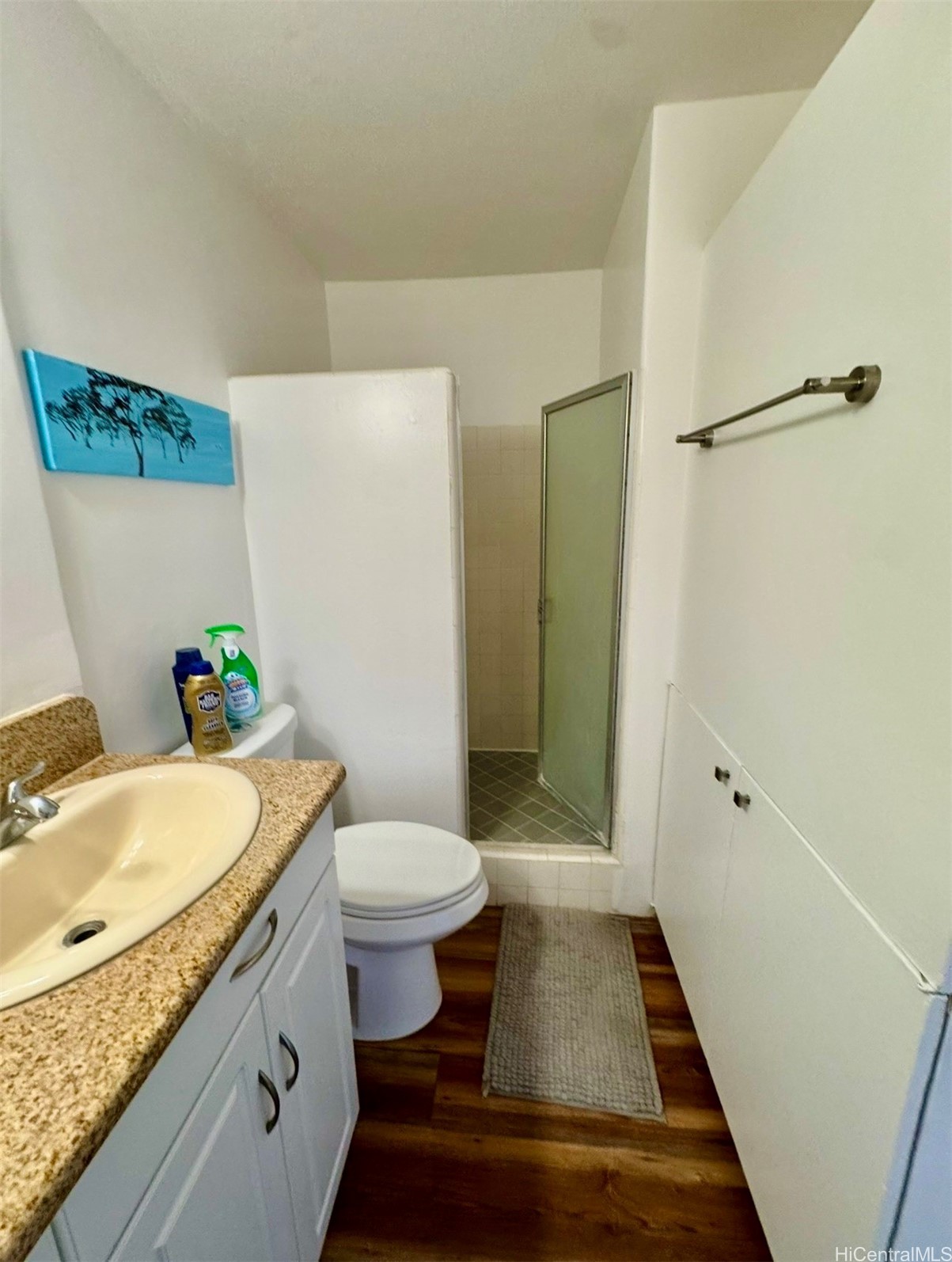 425 Ena Road 302b Property Photo 12