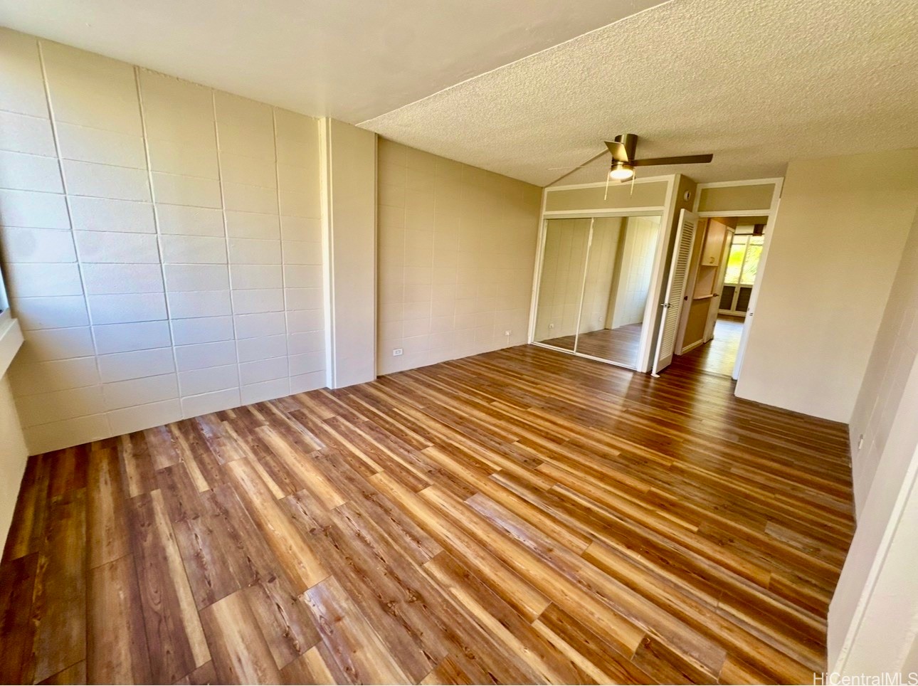 425 Ena Road 302b Property Photo 17