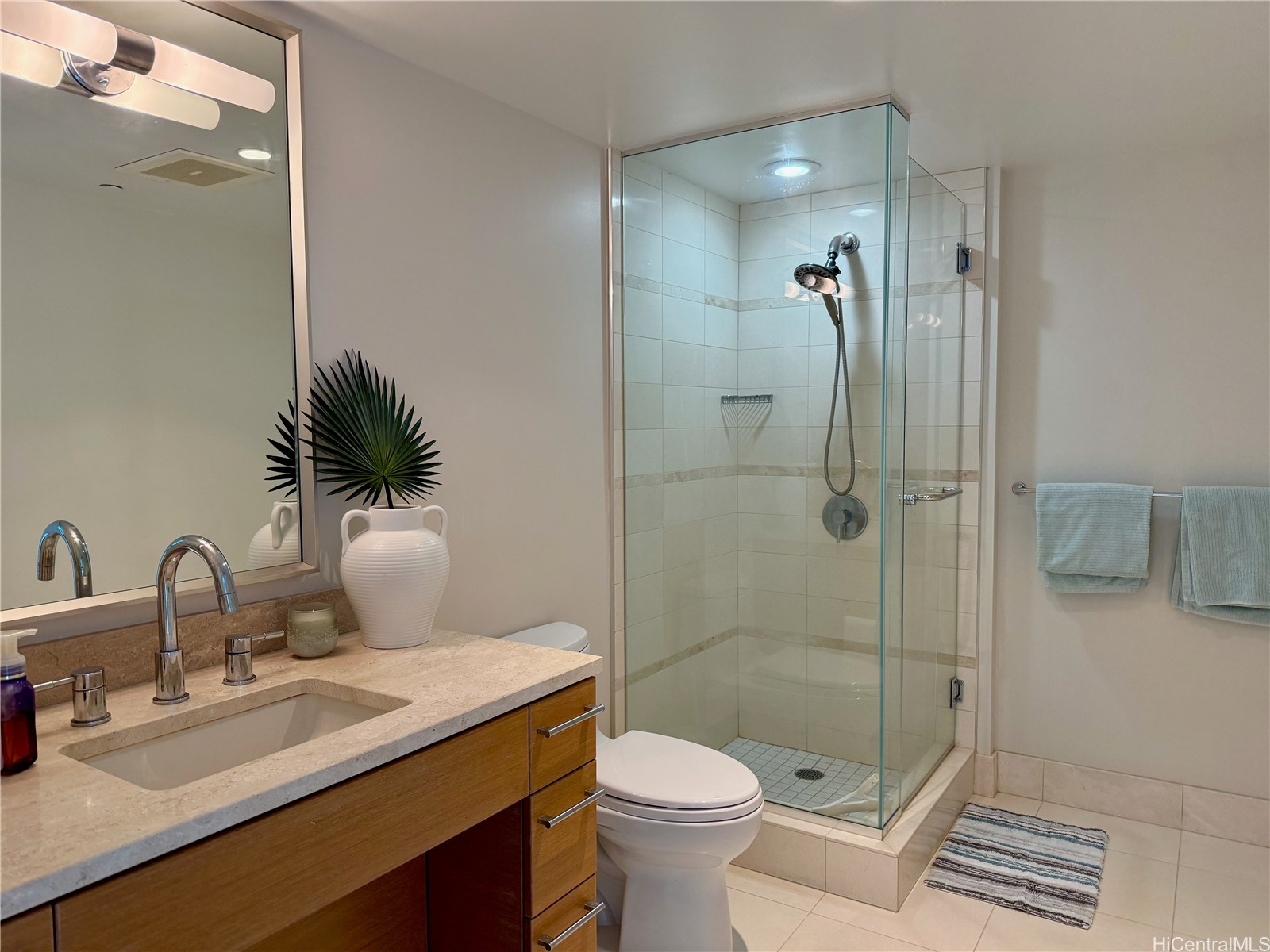 1177 Queen Street 3501 Property Photo 6