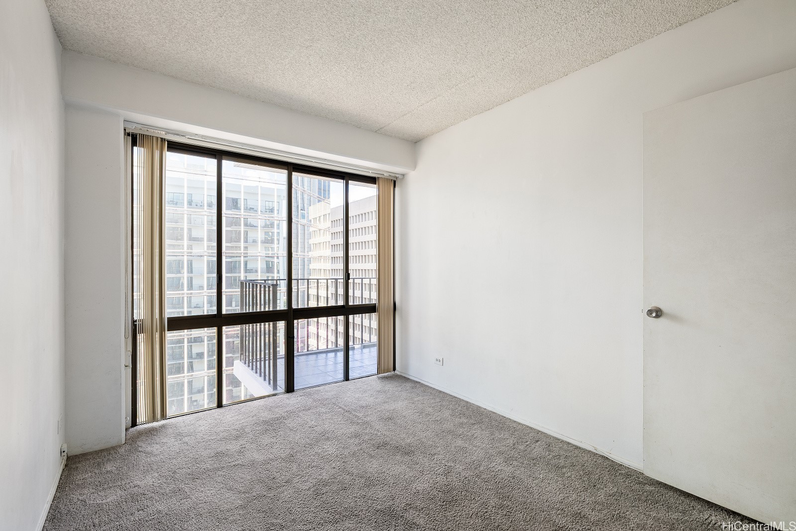 225 Queen Street 23e Property Photo 13