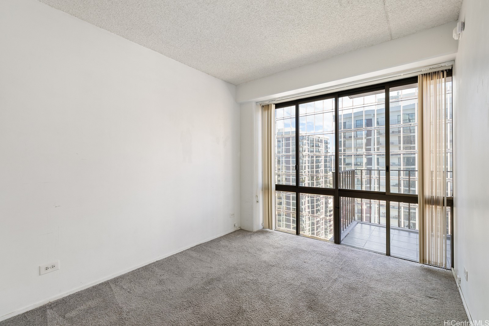 225 Queen Street 23e Property Photo 14