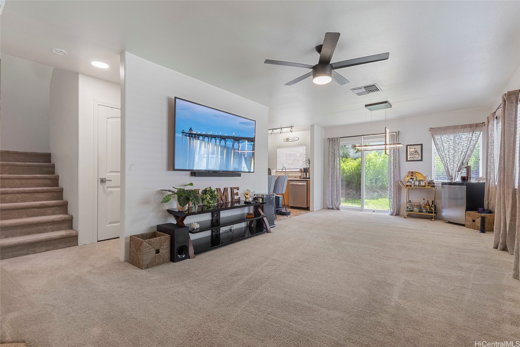 87-1073 Anaha Street Property Photo 3