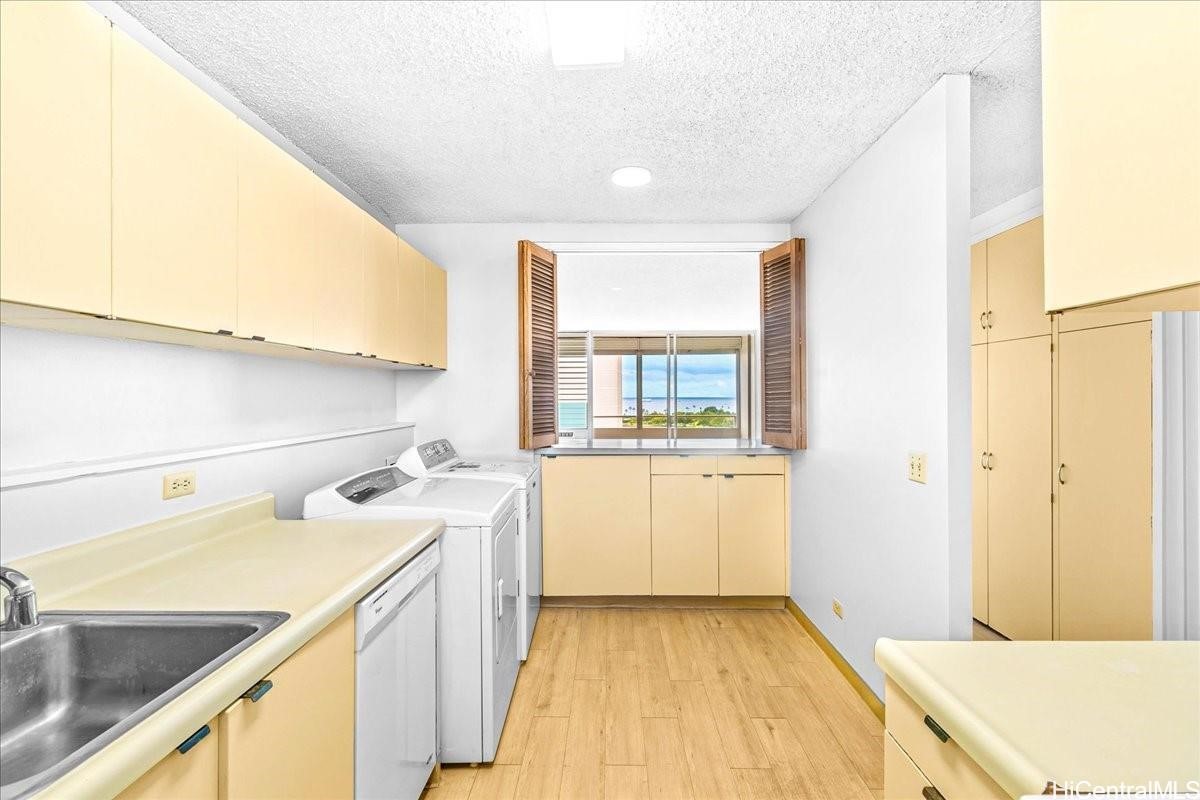 1676 Ala Moana Boulevard 1303 Property Photo 14
