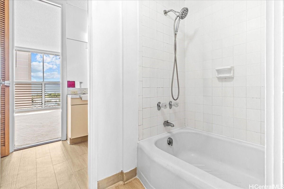 1676 Ala Moana Boulevard 1303 Property Photo 18