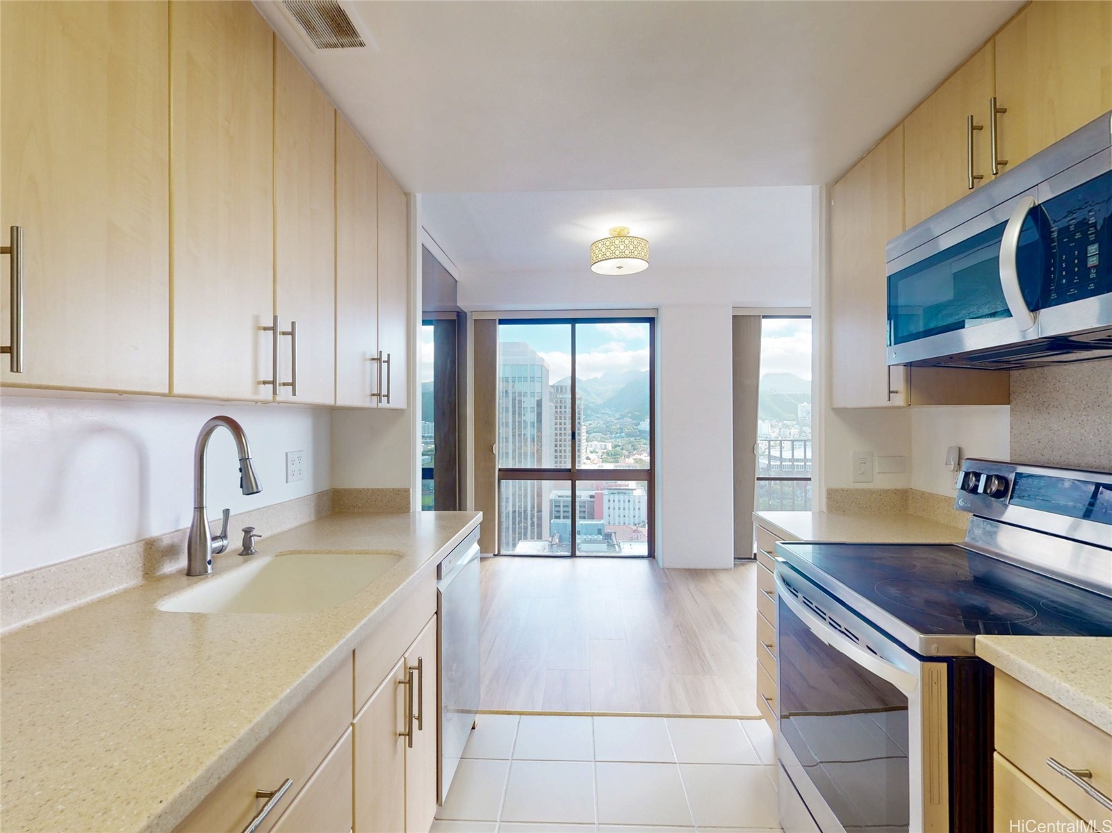 700 Richards Street 2406 Property Photo 12