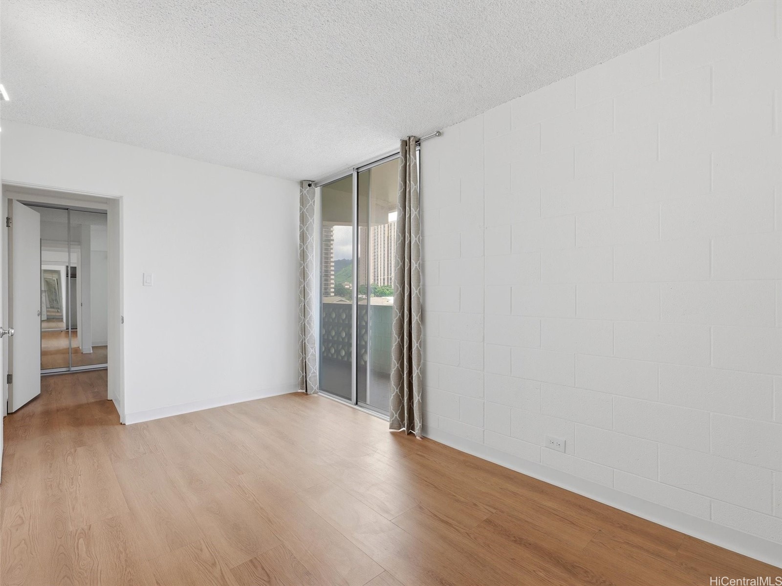 2120 Fern Street 302 Property Photo 16