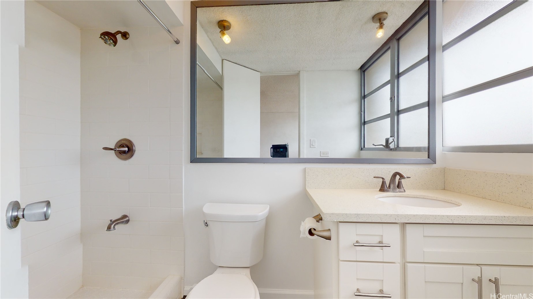 1425 Ward Avenue 23e Property Photo 15