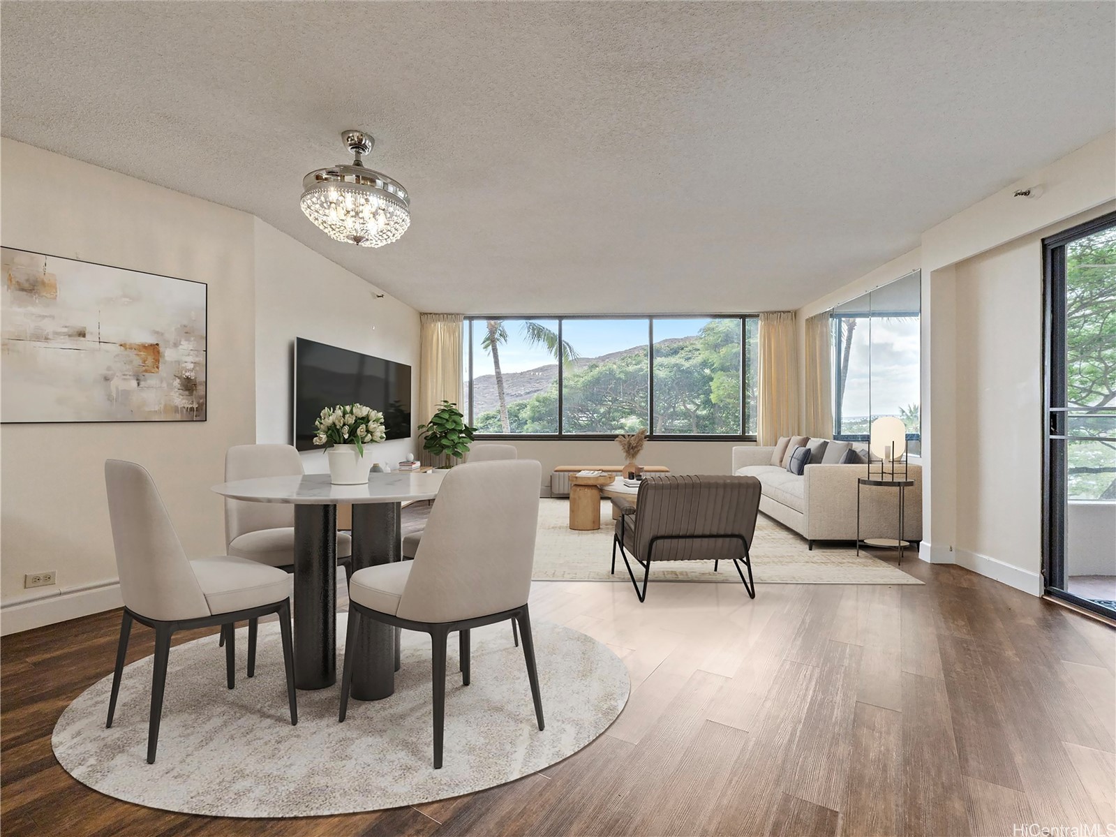 555 Hahaione Street 5e Property Photo 1
