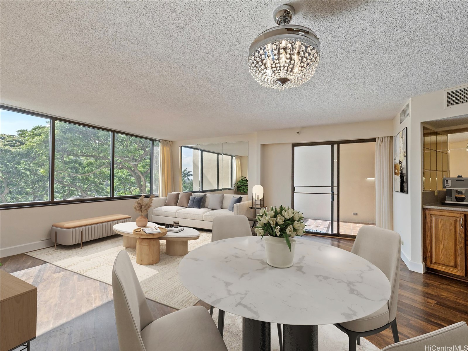 555 Hahaione Street 5e Property Photo 5