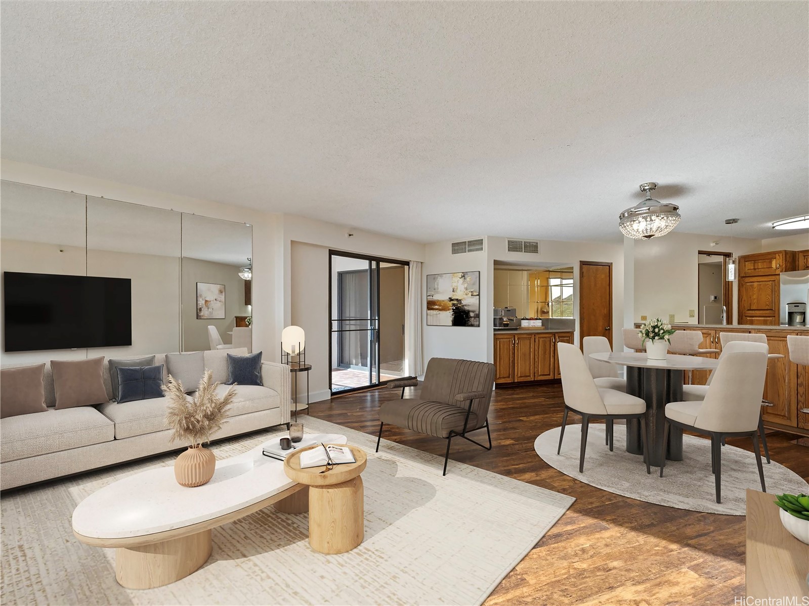 555 Hahaione Street 5e Property Photo 7