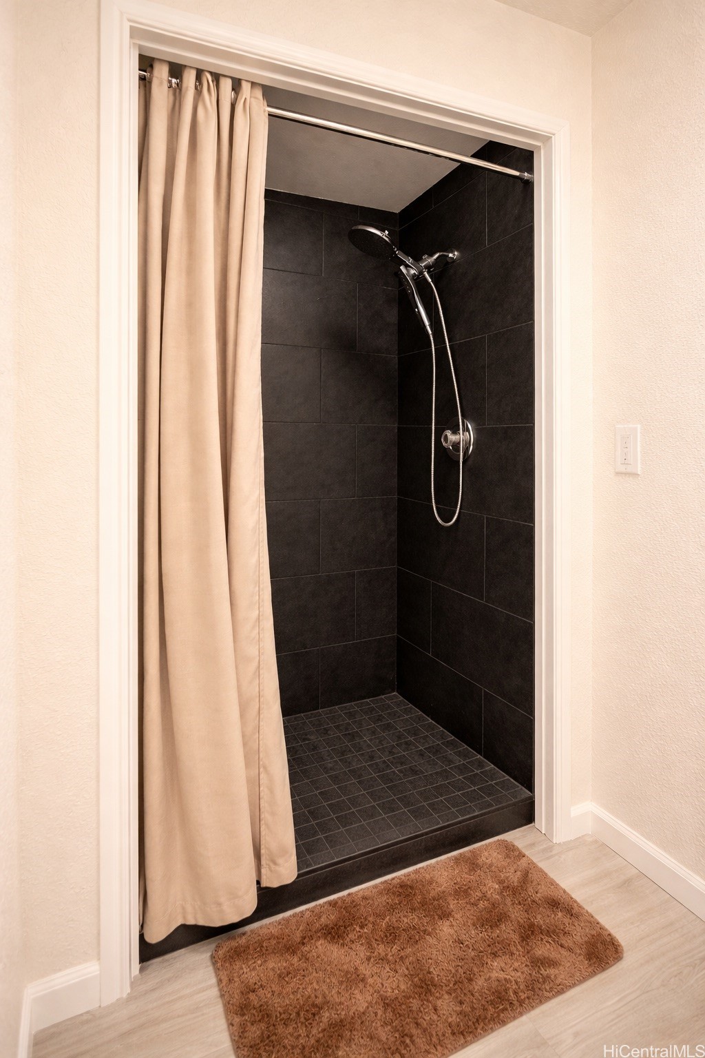 594 Mananai Place 21a Property Photo 14