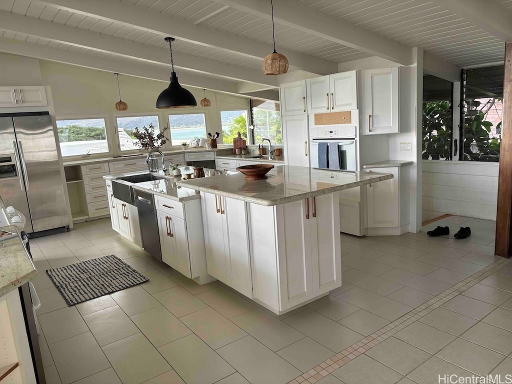 532 Portlock Road Property Photo 6