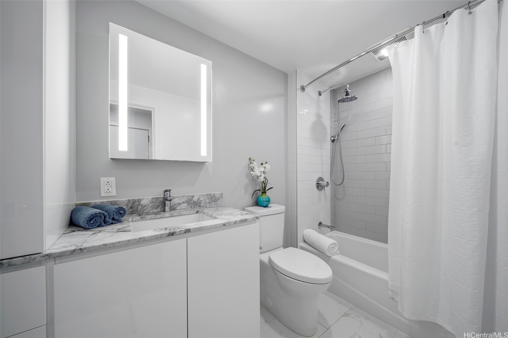 987 Queen Street 4013 Property Photo 15