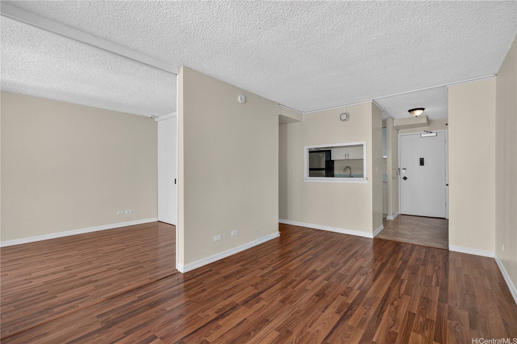 1617 Kapiolani Boulevard 1004 Property Photo 4