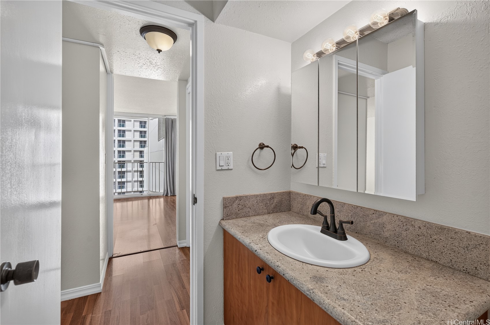 1617 Kapiolani Boulevard 1004 Property Photo 12