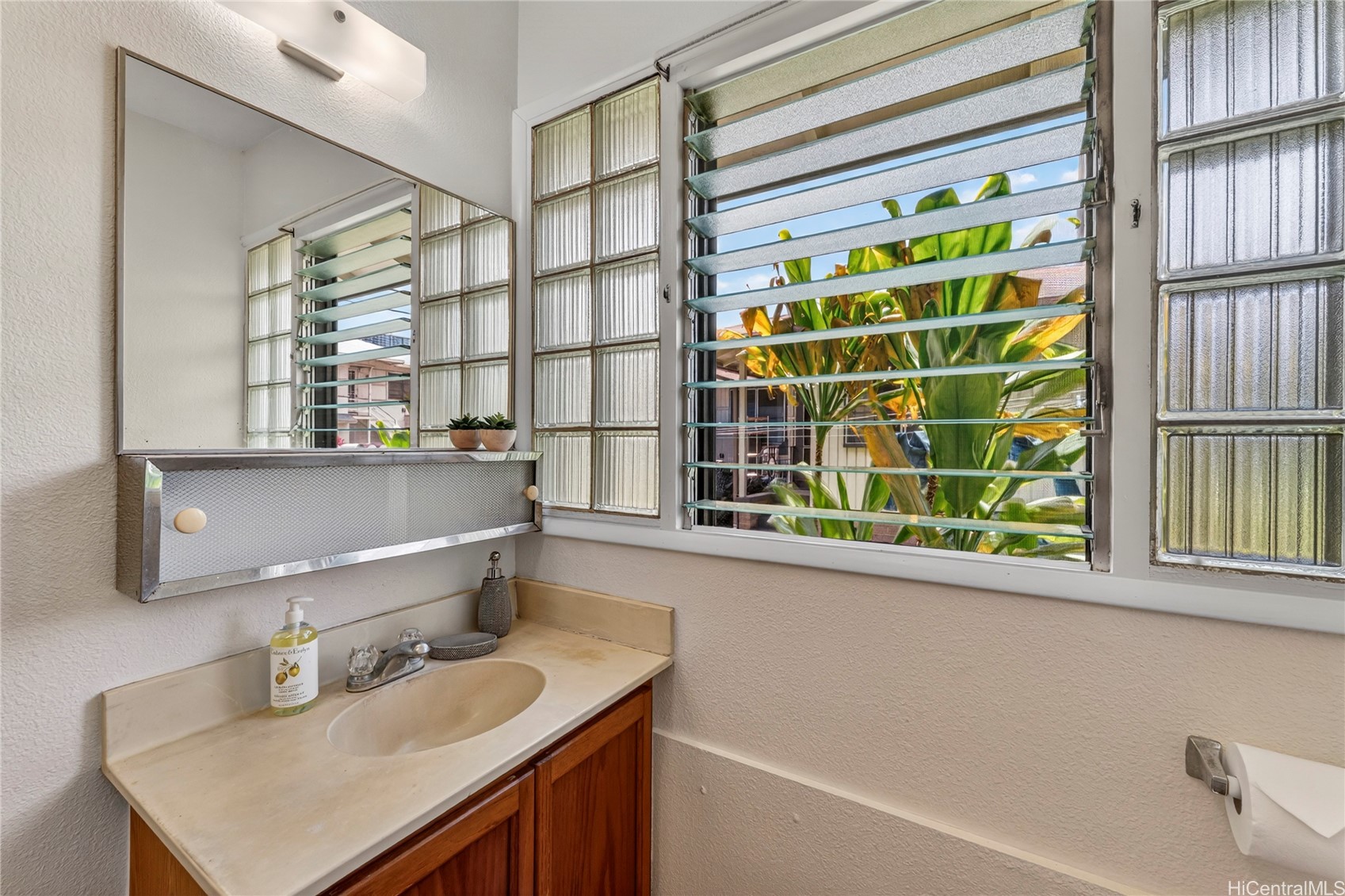1128 Alohi Way Property Photo 16